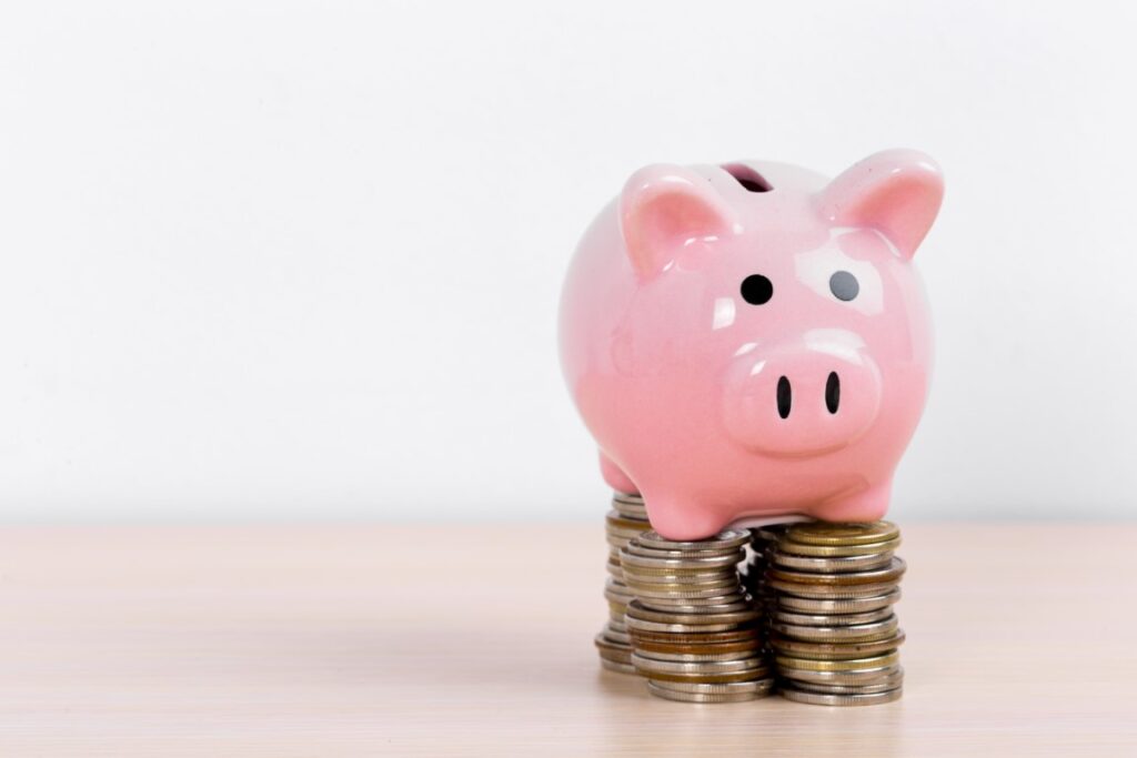 Conseil isolation money accumulation concept money and piggy bank i 2022 01 28 15 56 53 utc Medium